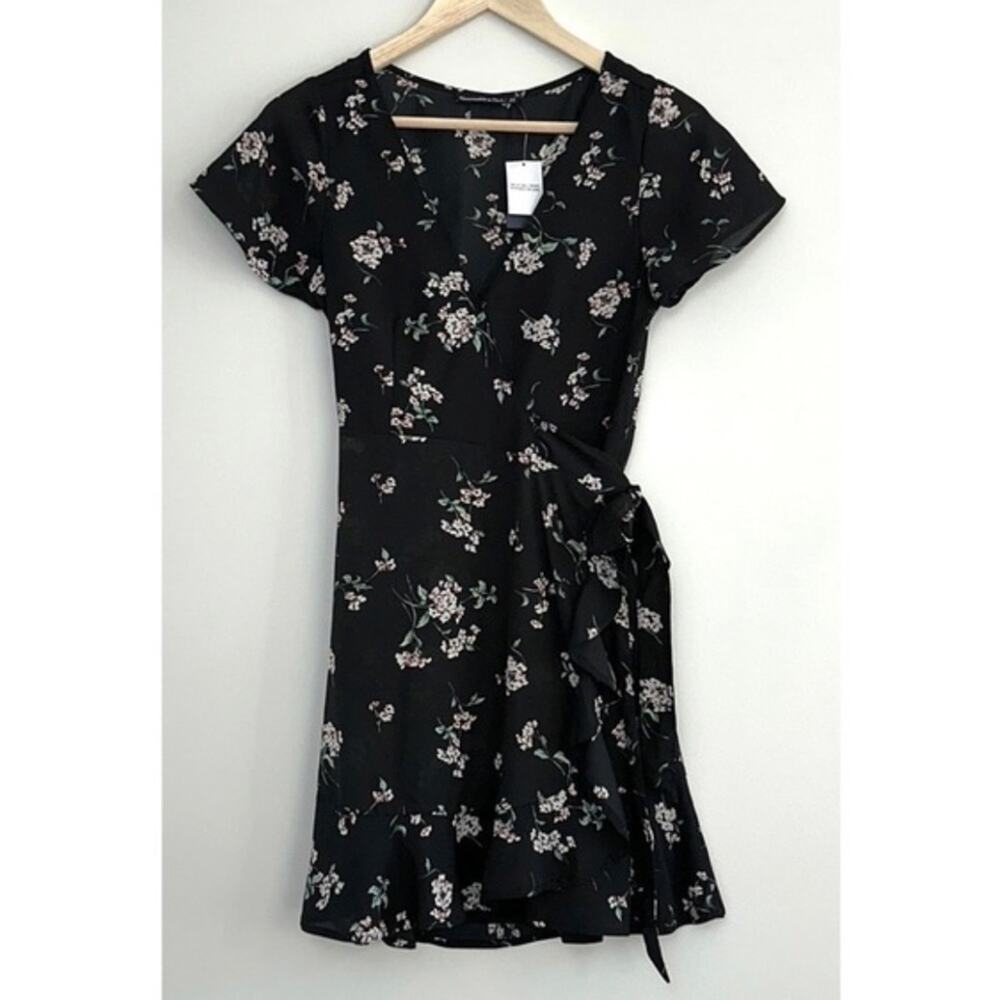 NWT Abercrombie & Fitch Floral Print Wrap Mini Dress Sz XS - Picture 7 of 7